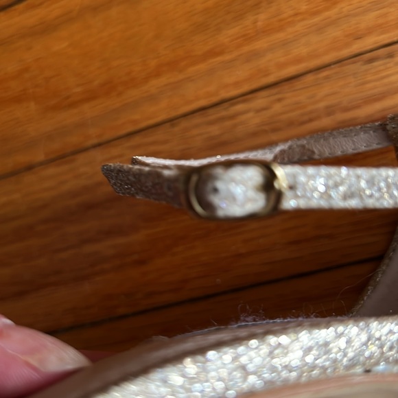 Steve Madden Gold Shimmy Heels - Picture 10 of 10